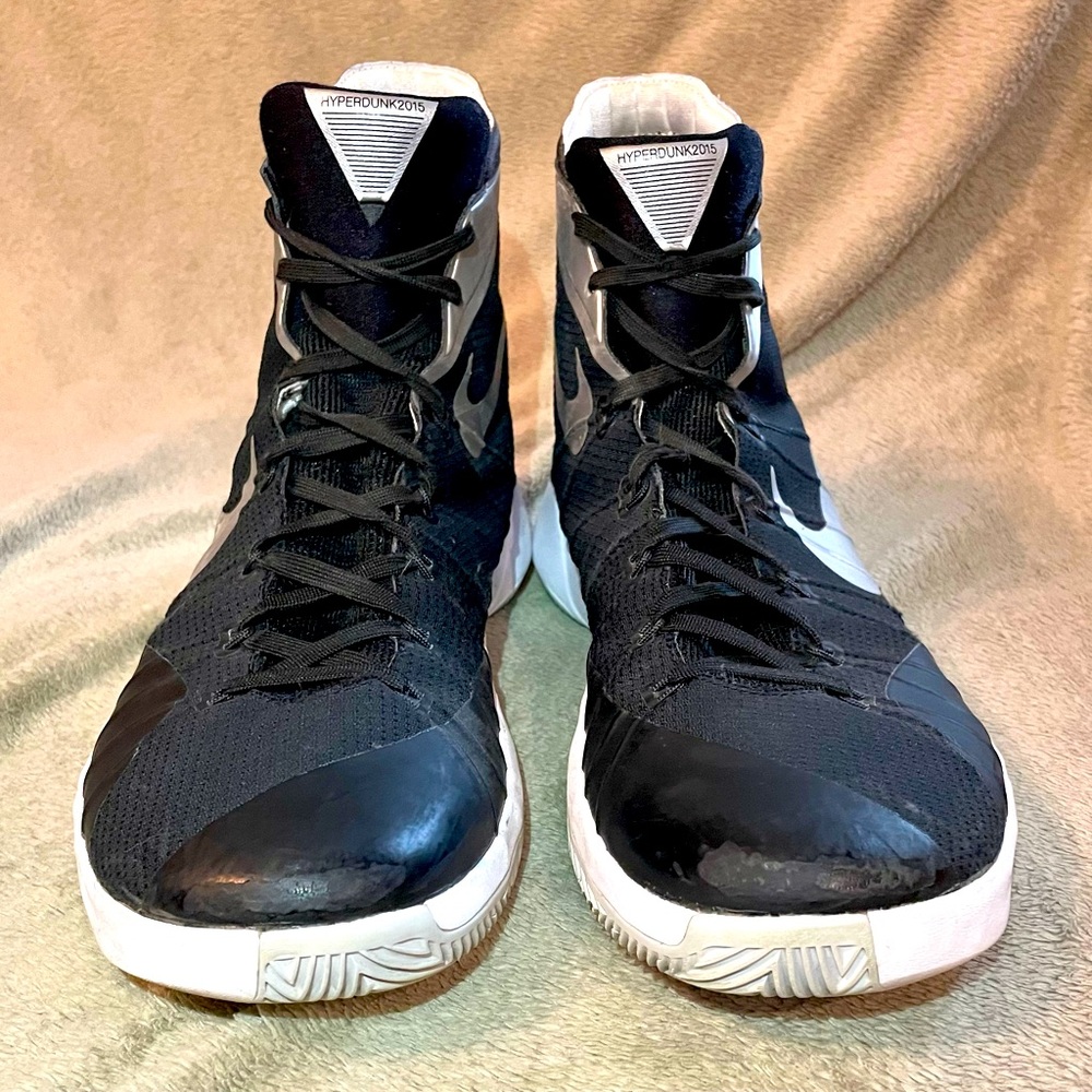 Nike Hyperdunk 2015 size 13